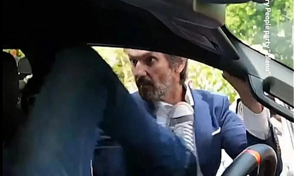 Σλοβακία: Άγριο ξύλο ανάμεσα σε πρώην πρωθυπουργό και υπουργό σε προεκλογική συγκέντρωση